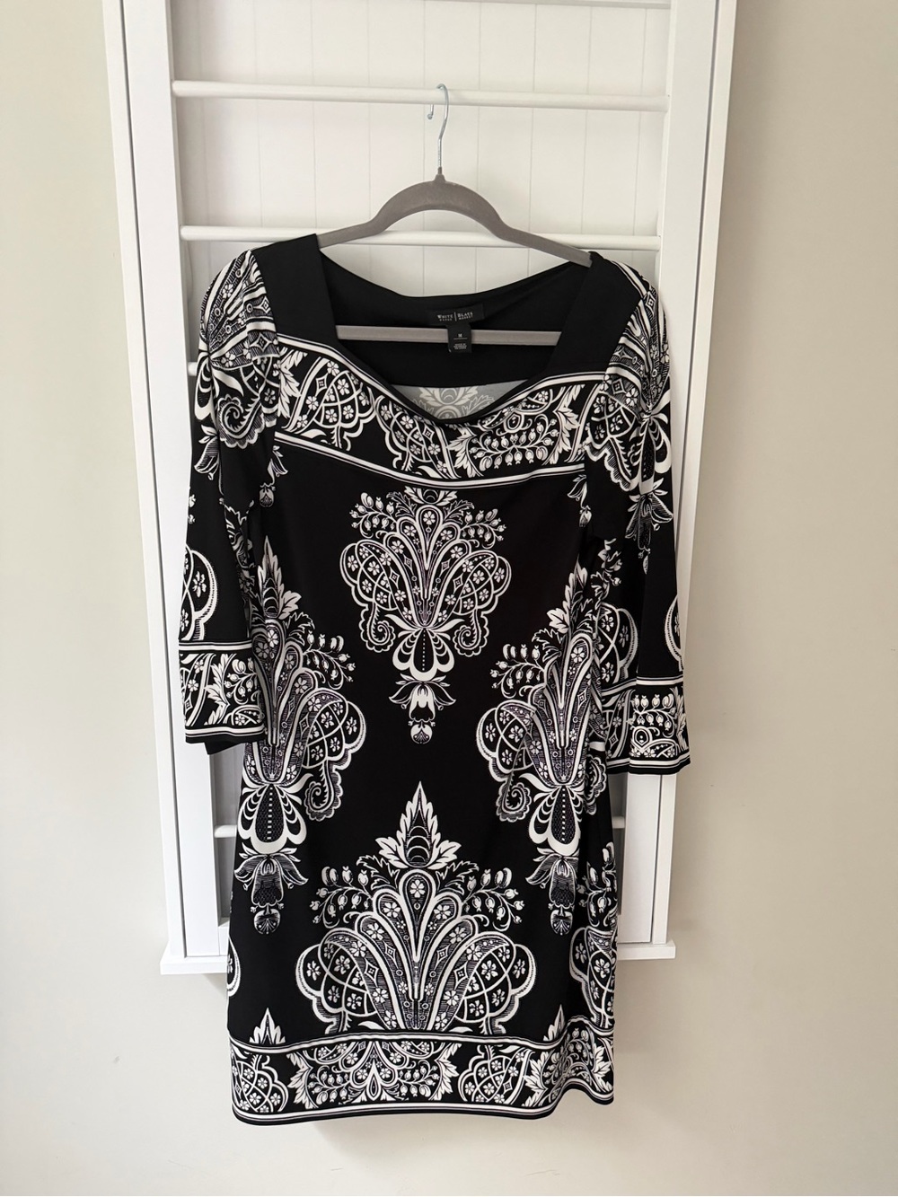 White House Black Market Black & White Paisley Shift Dress Medium 3/4 Sleeve